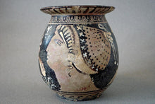 Ancient Apulian Red-Figured Kothon - Ceramica Greca , Greek Magna Graecia